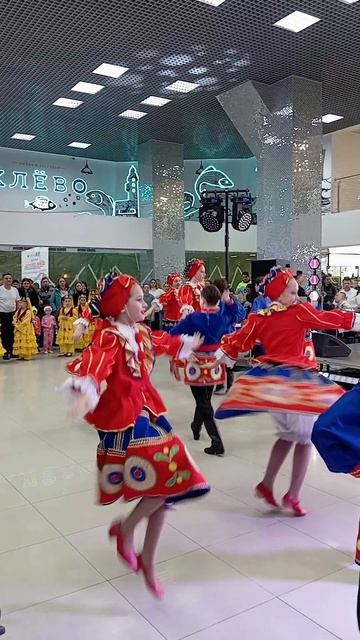 Визжать тоже надо уметь #сахалинскиеискорки #танец #танцы #народныйтанец