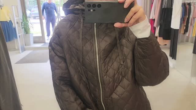 Примерки в магазине 