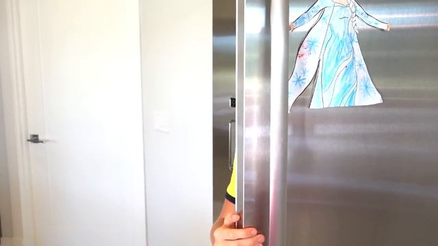 Диана и Рома остались дома с Маргаритой, как Няня