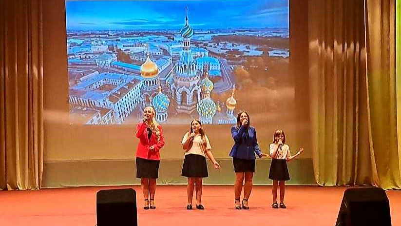 ДРУЖНАЯ РОССИЯ – ВАЛЕРИЯ, ЗЛАТА, ДИАНА ГЕРМАН и СВЕТЛАНА ВОЛЫНКИНА 22.08.26г