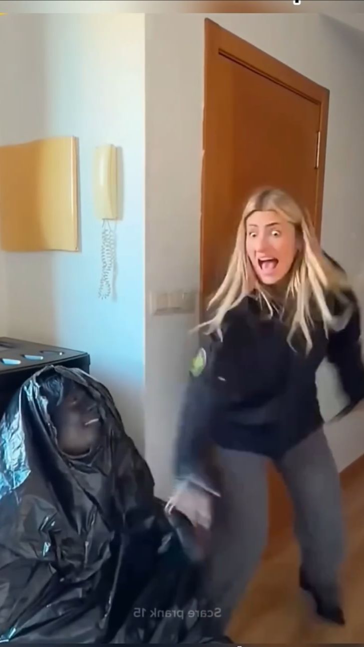 Funny , Scare , Prank , Lmao _#prank#scared#funny#lmao#op