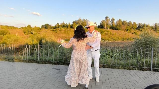 А я тебя ревную..... 25.08.26.