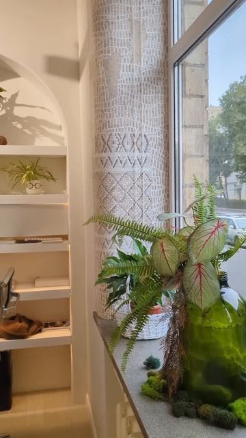 Откосы на окне из мозаики