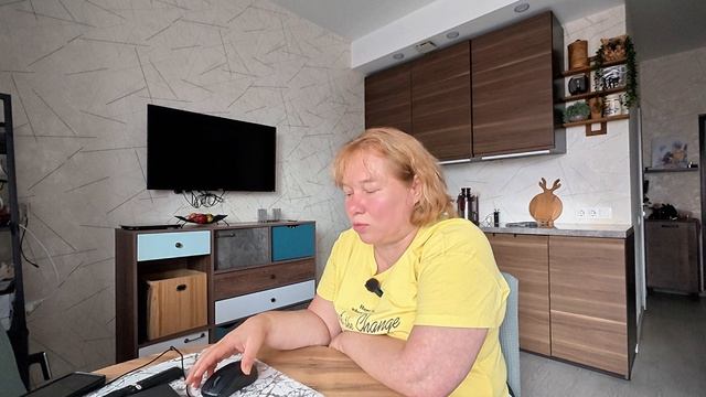 Читаю и отвечаю на комментарии в YouTube