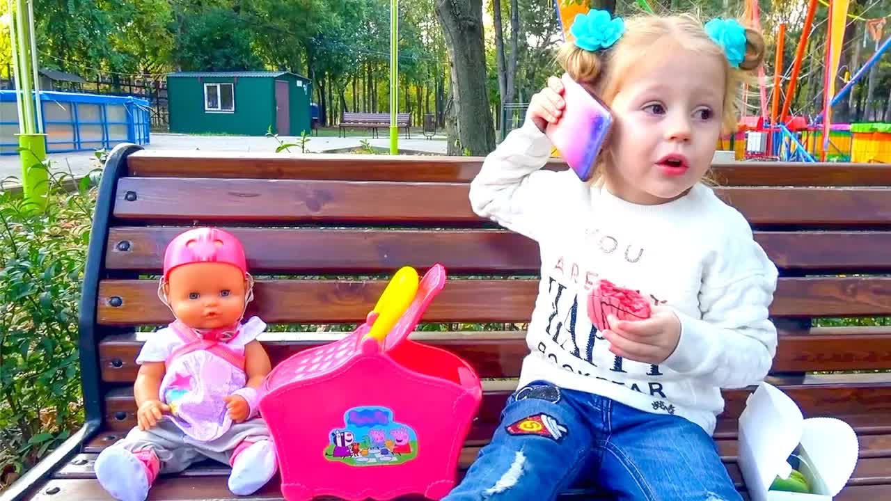 День рождения куклы - Смешное видео для детей