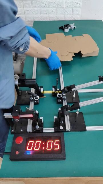 Сложите одну коробку всего за 4 секунды