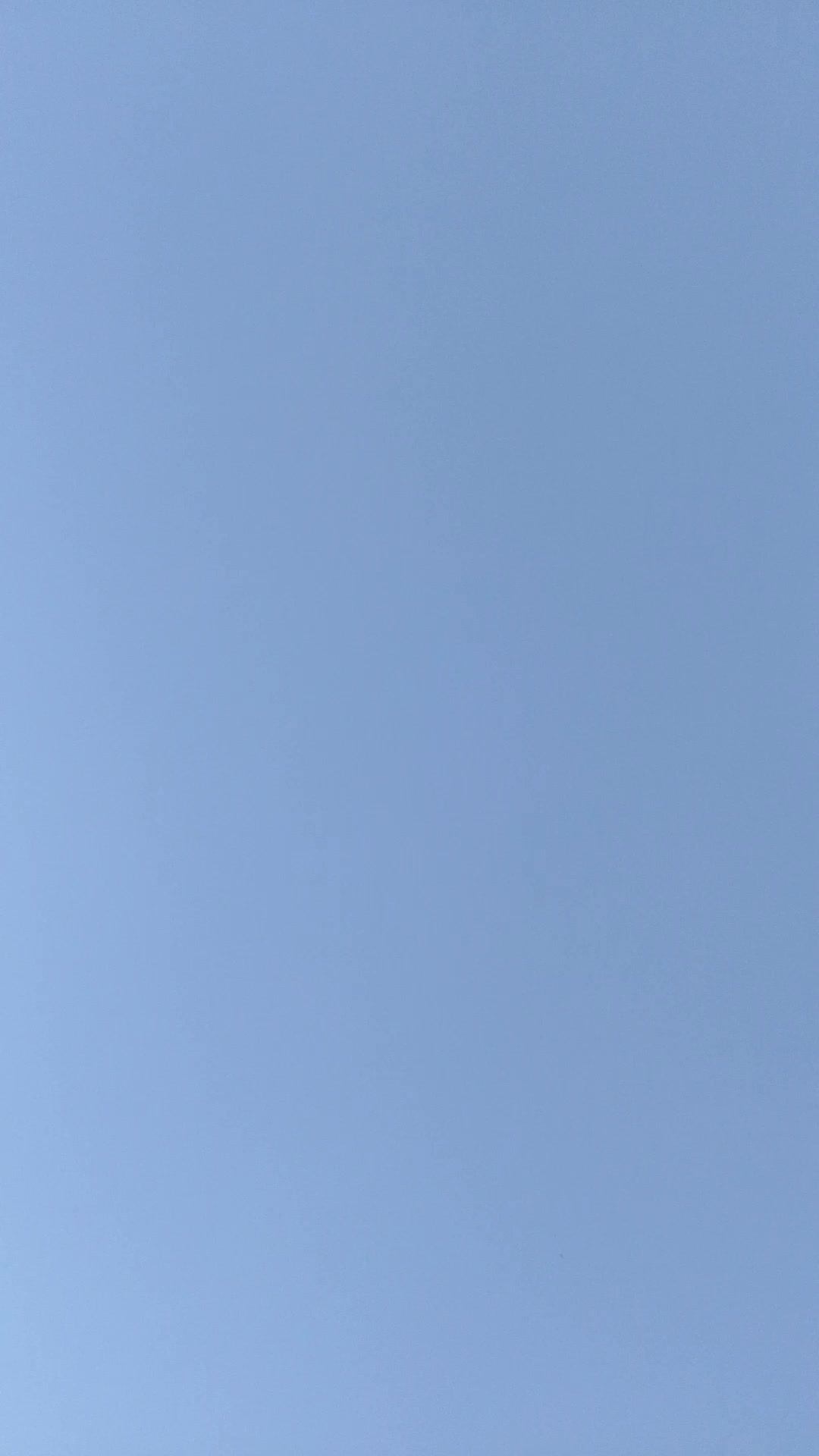 р