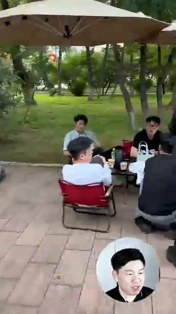 Цзинь Хань 🤣гуляет с сыном