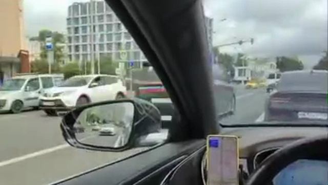 В Москве заметили кортеж с дипломатическими номерами США
Ранее во Внуково приземлился самолёт
