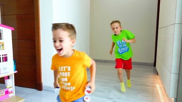 Влад и Никита хотят одинаковый слайм