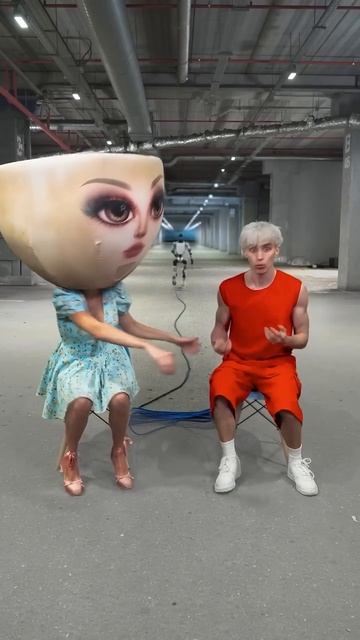 Робот за 1000 долларов VS Балерина Капучино 🤖 🪑