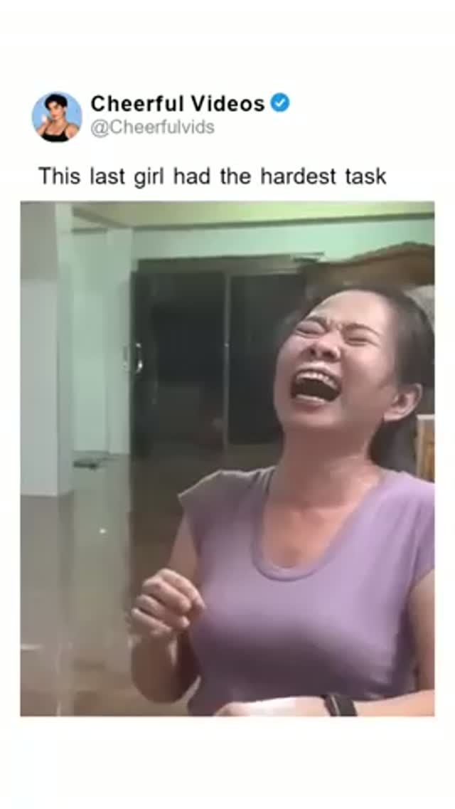 This Last Girl Had The Hardest Task😓