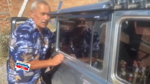 Наш постоянный помощник Владимир, привёз со своего огорода вкусные домашние огурчики и сливу ❤️