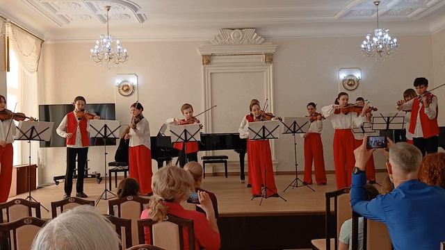 ансамбль PRIMAVERA Е. Дога Молдавский танец 