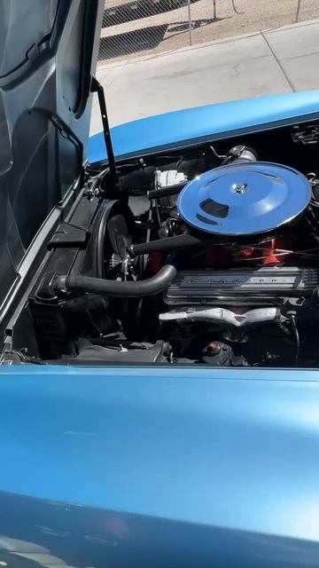 Разве он не прекрасен? Corvette C2