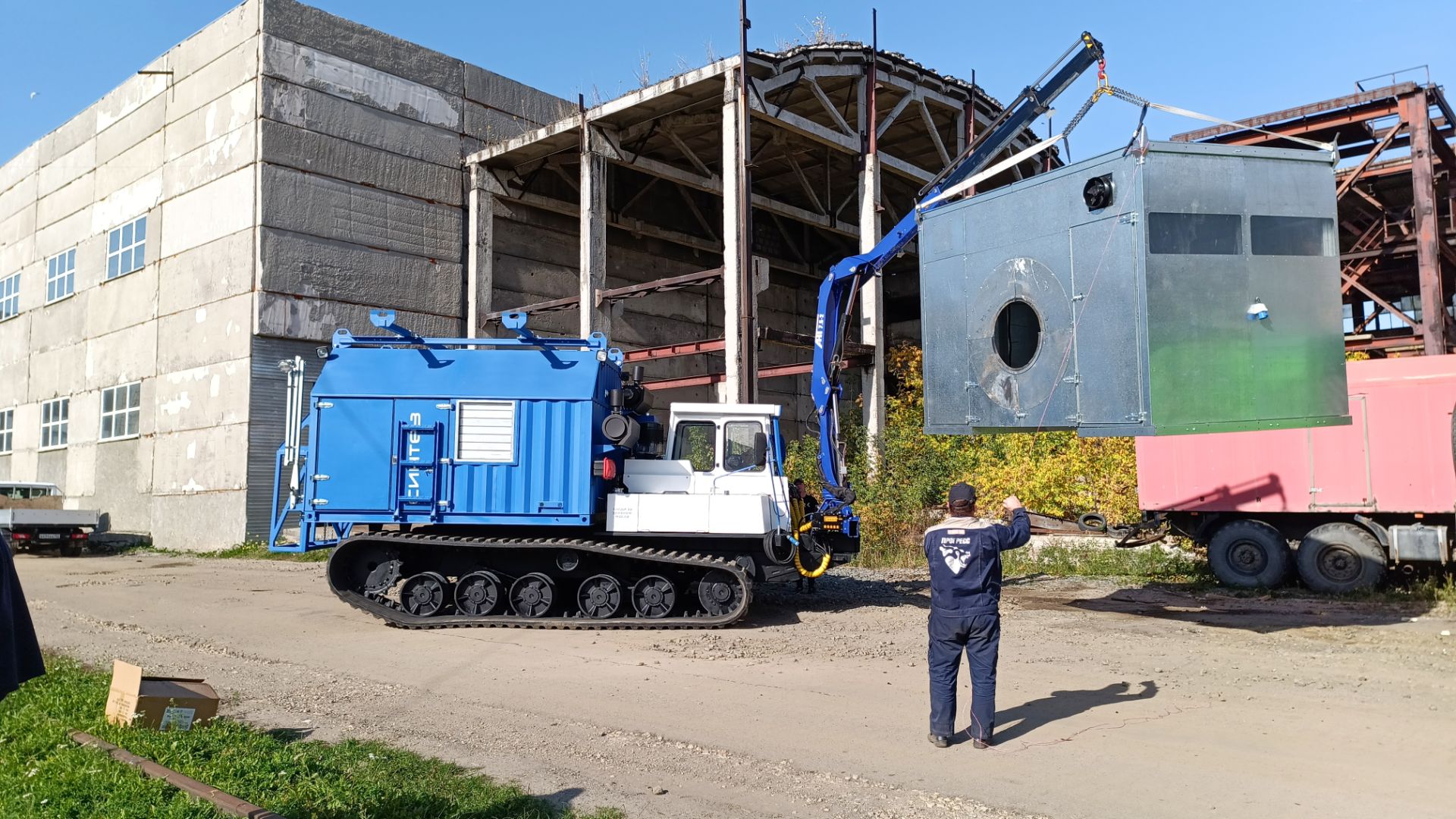 Агрегат сварочный МСН-10 АПС СИНТЕЗ на резинометаллической гусенице.