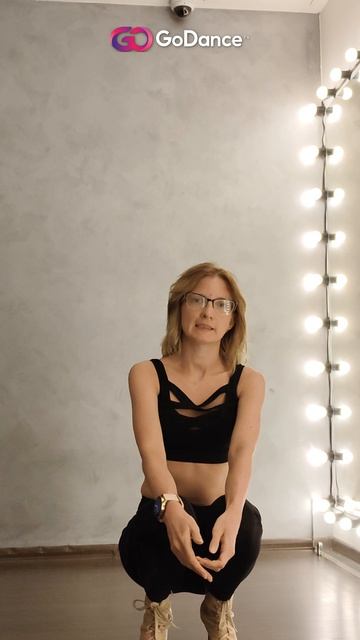 High-Heels разогрев: урок танцев для начинающих на каблуках