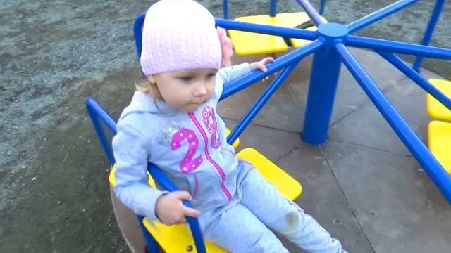 Алиса поехала покупать самокат! Alice And I Went To Buy A Scooter!