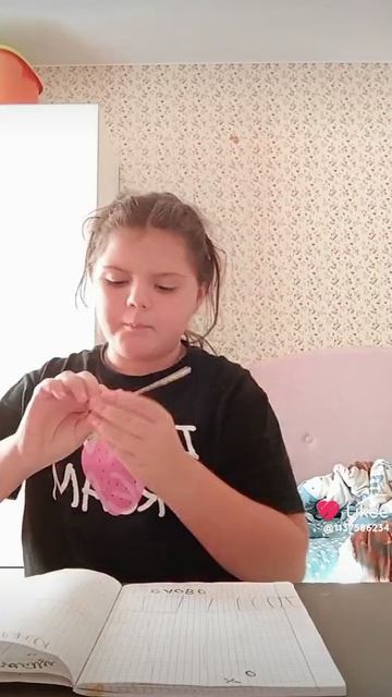 клею наклейки