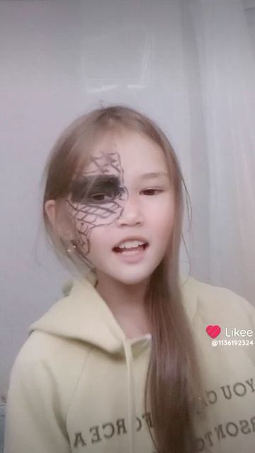 Like_7678000074400800186.mp4