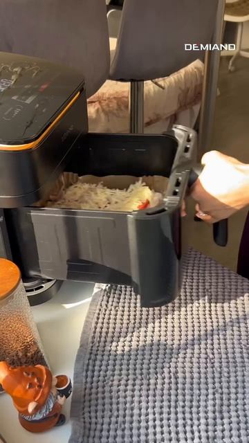 Куриные бедрышки с помидорами и моцареллой 🍅
