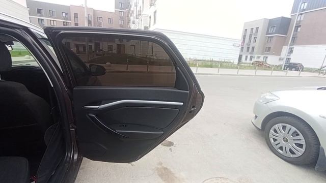 Уголки задних дверей на Lada Vesta SW
