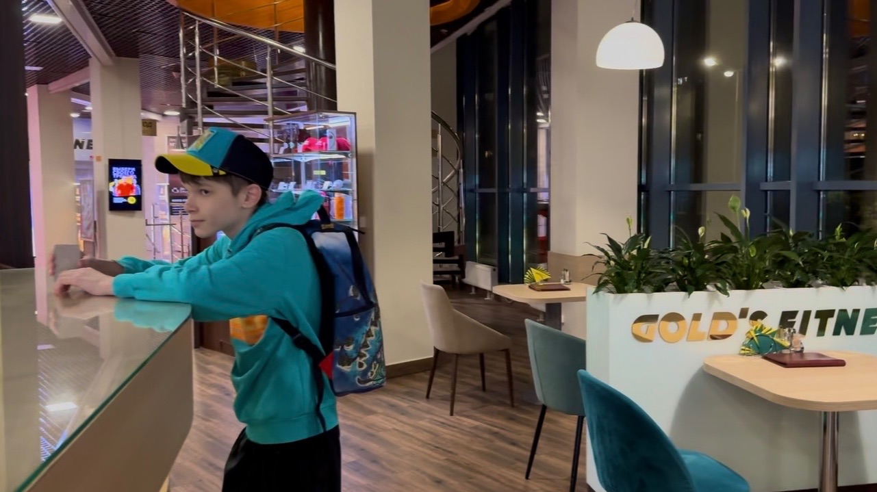Второй день в бассейне Gold Fitness, играем в 🎱,гидромассаж в джакузи, паримся в сауне и хаммам