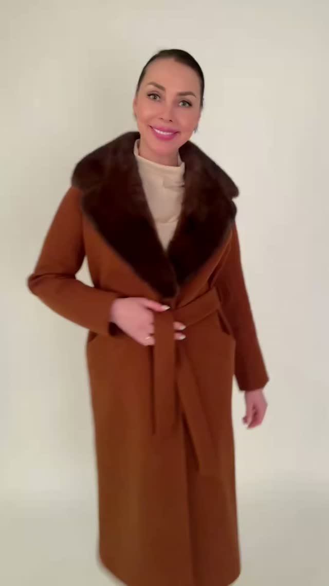 Пальто корица из шерсти с норкой AFINA