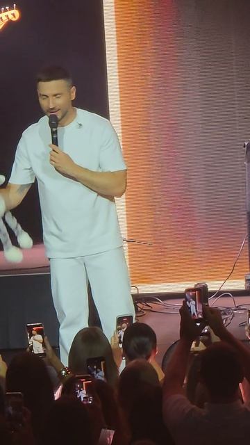 Сергей Лазарев