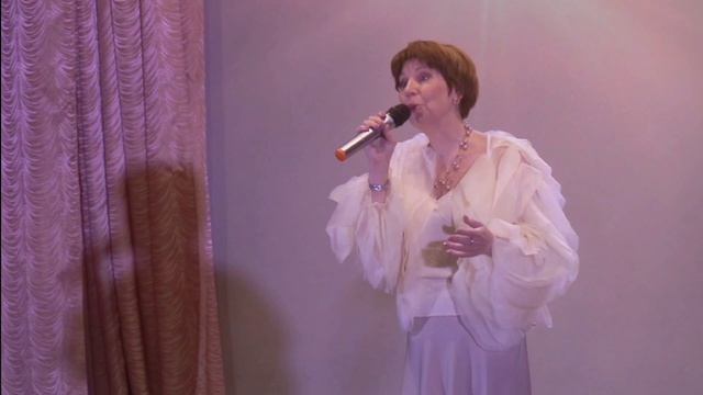 Очень красивая песня! Таких сейчас мало