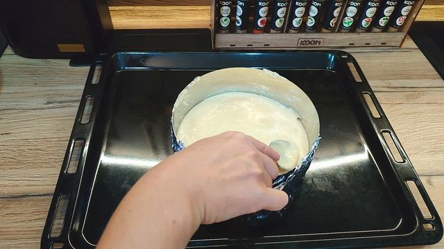 НЕЖНЫЙ ПИРОГ С АБРИКОСОВЫМ ДЖЕМОМ И ГРЕЦКИМ ОРЕХОМ
