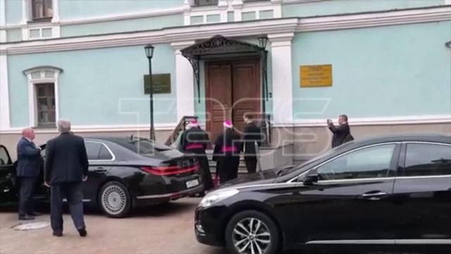 Встреча секретаря Ватикана по международным делам Галлахера и главы ОВЦС митрополита Волокаламско...