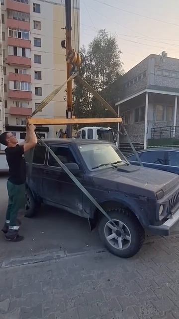 Пьяного водителя ни «Ниве» лично сдал полицейским глава Пыть-Яха