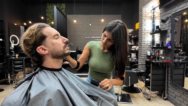 💈🇷🇴 BOOK A REST, SHE DOES THE REST