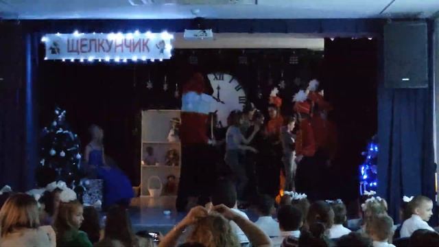 Новогодний спектакль «Щелкунчик и Мышиный король »