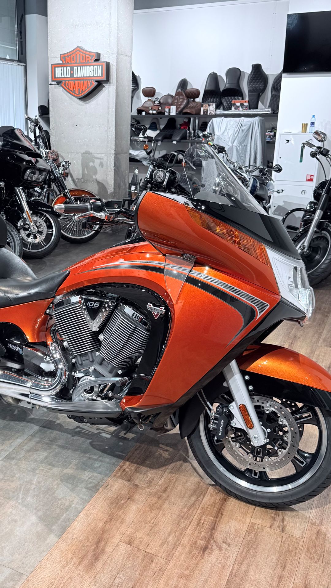 + 2013 VICTORY Vision Tour 106 Sunset Orange 5K (VIN 5VP***1660)
