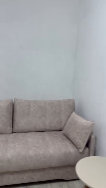 16863969369888