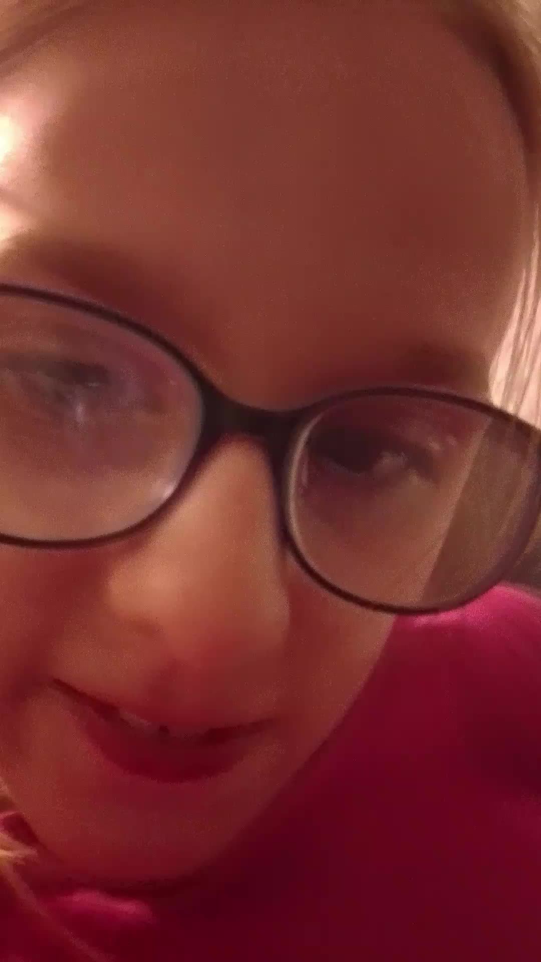 Я то ем,то что то ещё делаю