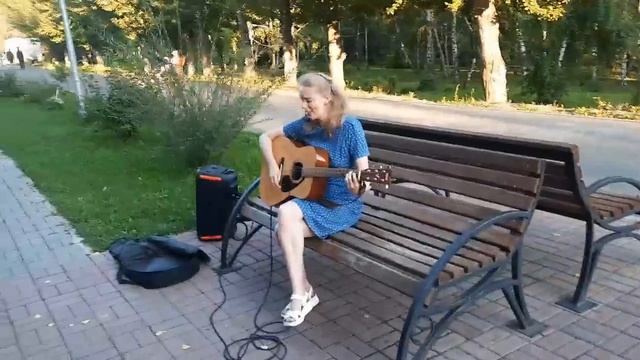 Песня под гитару - Музыка нас связала (кавер  Мираж ).mp4