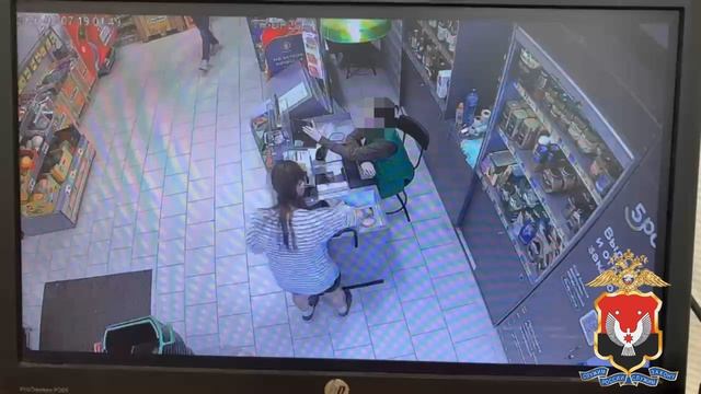 Житель Ижевска задержан за кражу ящика водки из магазина