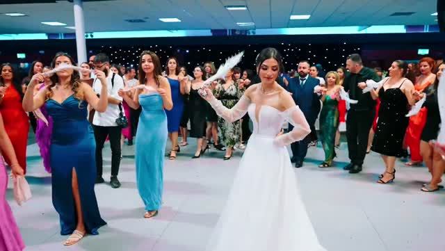 Kurdish Wedding & Halay Dance Курдская свадьба в Германии: танец халай