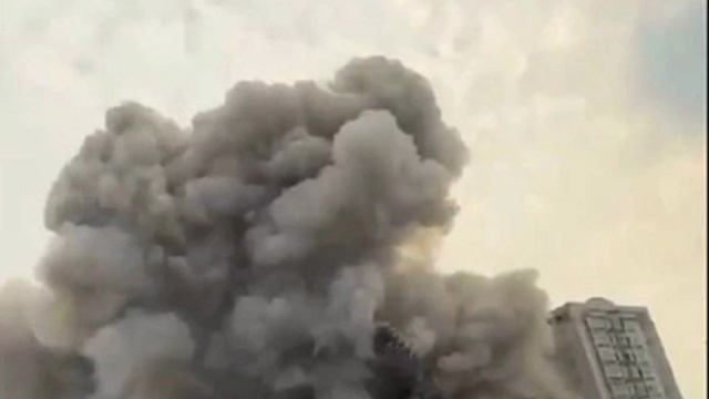 ‼️ТРЦ «Донецк сити» поврежден в результате массированного ракетного удара ВСУ, внутри были люди