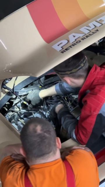 Собираем двигатель на Porsche Safari #автосервис #offroad #porsche #4x4 #shorts #jeep #short #911