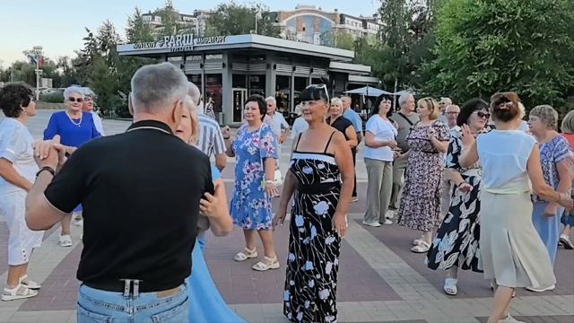 Зачем тебя я, милый мой, узнала...