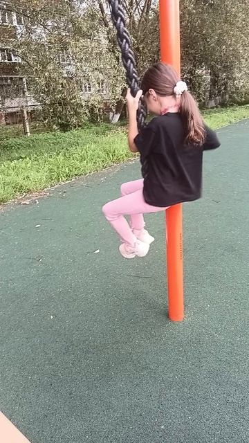 Обзор на качели.