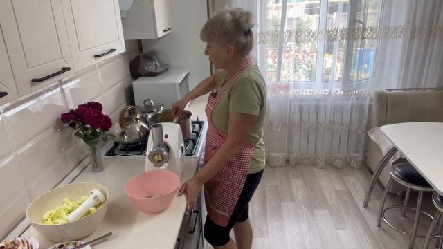 Поработала а огороде// позавидовала// икра заморская, баклажанная //