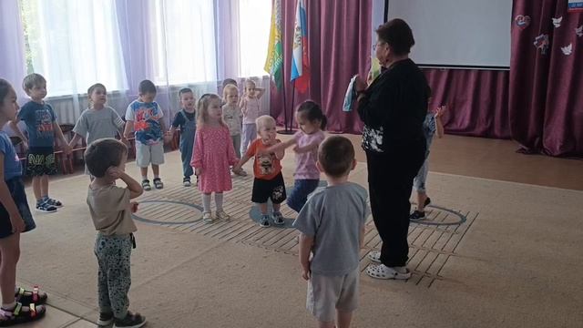 Кирюша и Юля.Д.р 207
