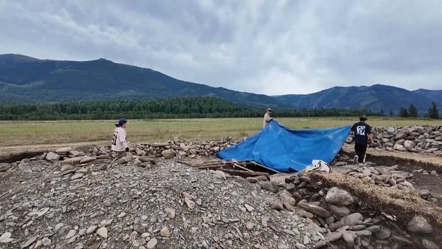 ⛏️У озера Маркаколь в Казахстане нашли древние гробницы Пазырыкской культуры