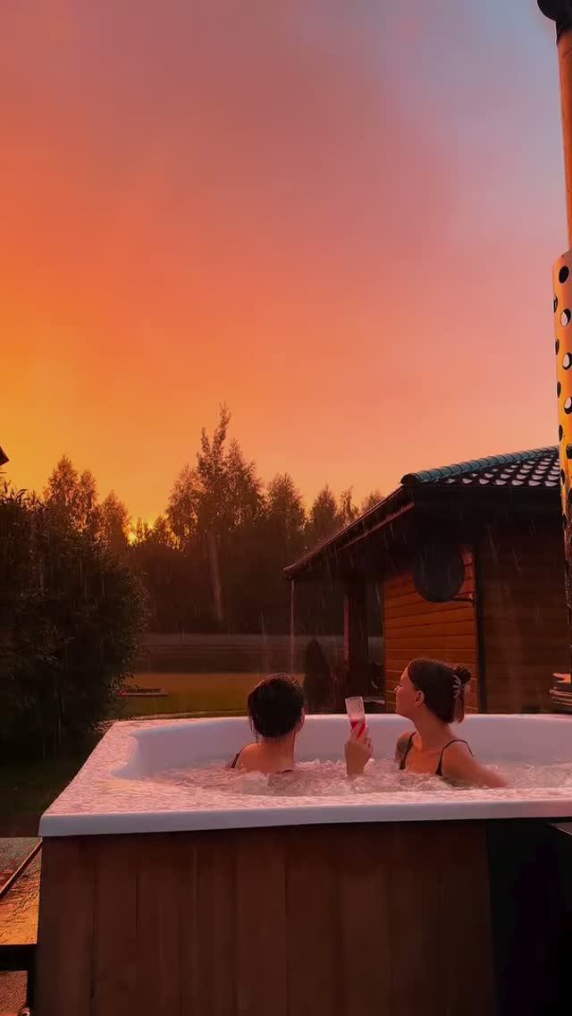 Закаты в купелях Polarspa - создавайте и вы такую же картинку!