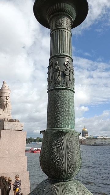 Бассет: СФИНКСЫ на Университетской набережной...